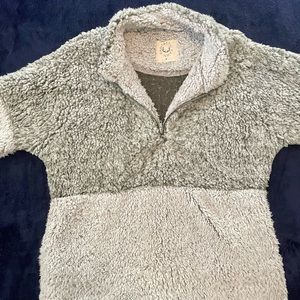 Sherpa Fuzzy Pullover 1/4 zip